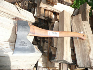 使いやすい薪割り斧を紹介してます。 カントリーホーム （長野県諏訪郡 